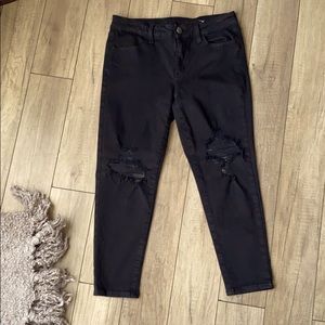 American Eagle Distressed Jegging